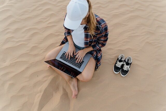 digital nomad scribblegeek